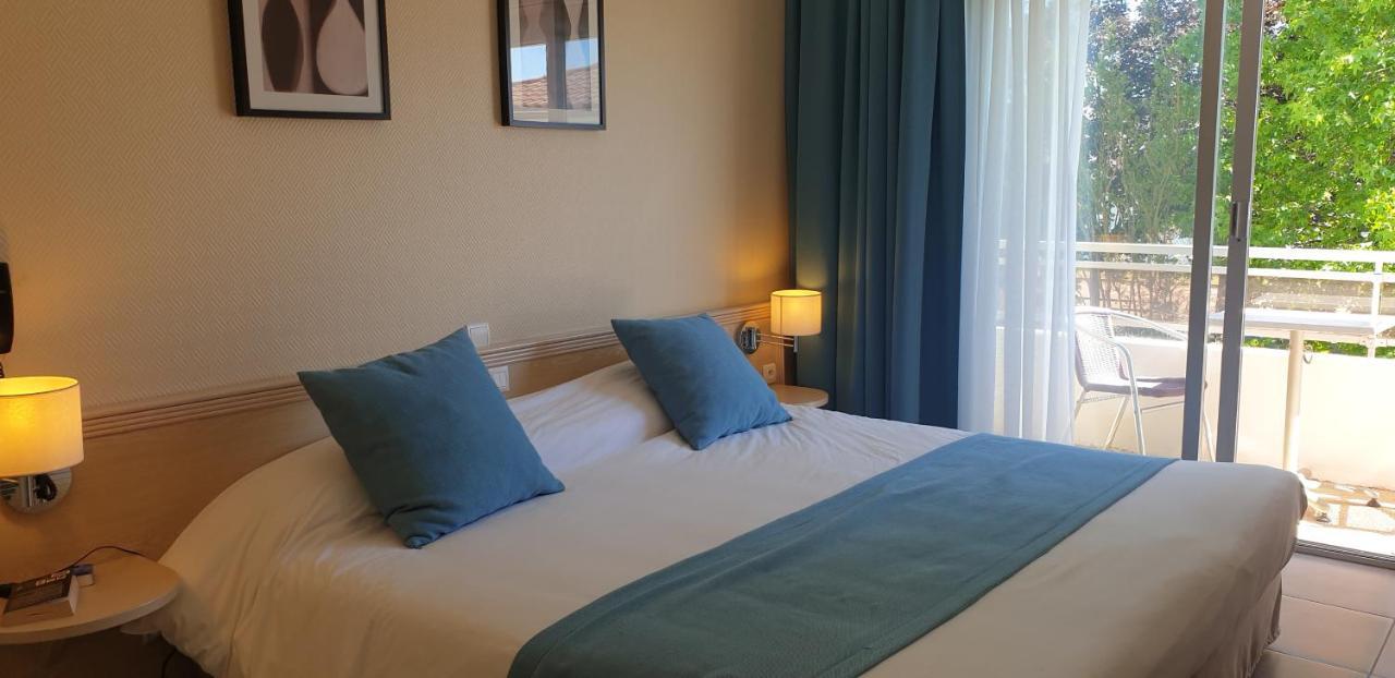 Logis Hotel & Restaurant Le Fleurance エクステリア 写真