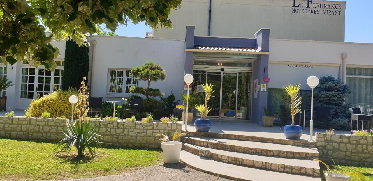 Logis Hotel & Restaurant Le Fleurance エクステリア 写真