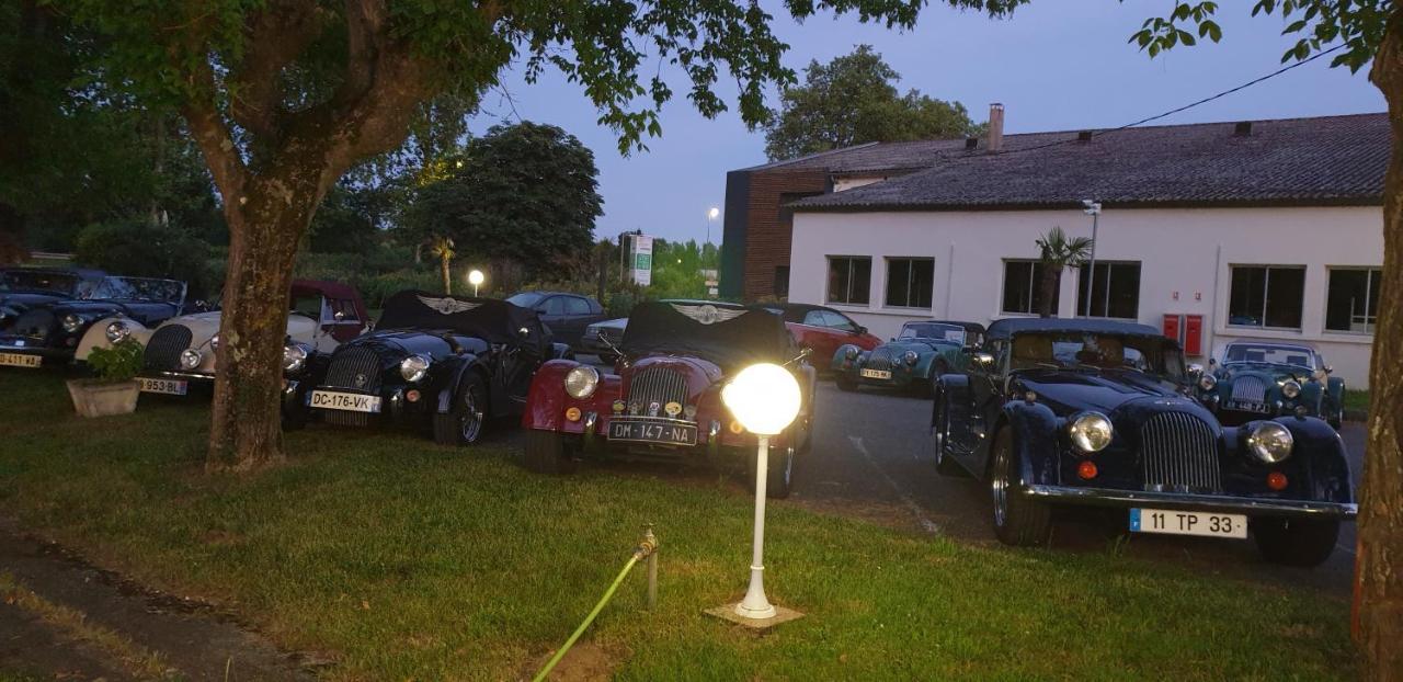 Logis Hotel & Restaurant Le Fleurance エクステリア 写真